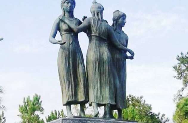 Οι τρεις Χάριτες αποκαλύπτονται στο Φάληρο