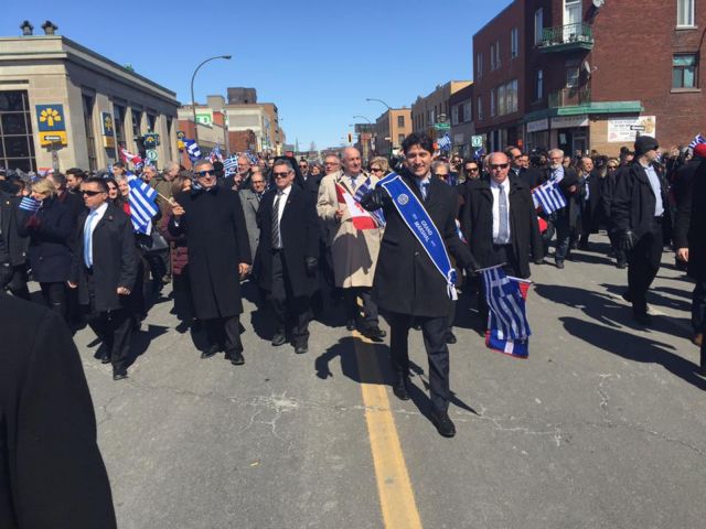 Ο Τζάστιν Τριντό τελετάρχης στην παρέλαση της 25ης στο Τορόντο