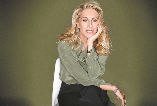 «Το ζεύγος Μακρόν είναι απίστευτα διαφορετικό»