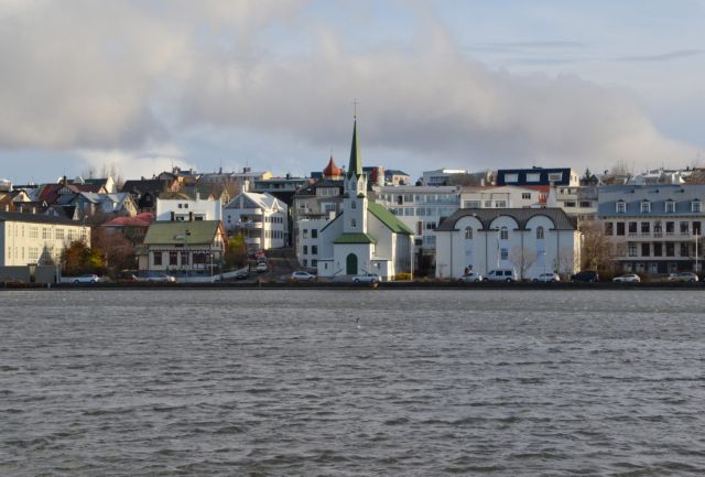 Διασύνδεση της ισλανδικής κορόνας με το ευρώ εξετάζει το Ρέικιαβικ