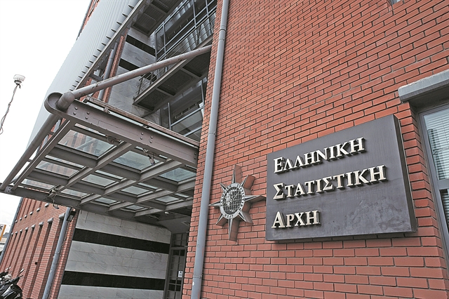 Εβαλαν αχρείαστη λιτότητα 2 δισ. ευρώ