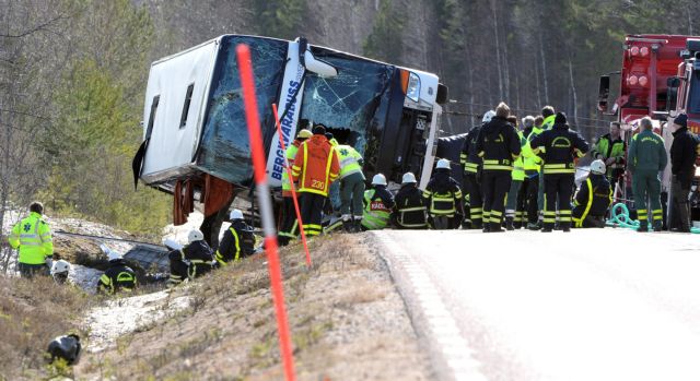 Σουηδία: Τρεις νεκροί από την ανατροπή λεωφορείου που μετέφερε μαθητές
