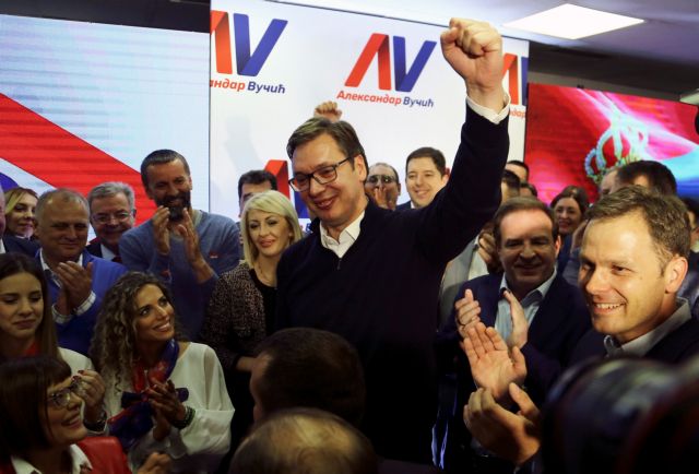 Σερβία: Συντριπτική νίκη του ισορροπιστή Βούτσιτς στις προεδρικές εκλογές