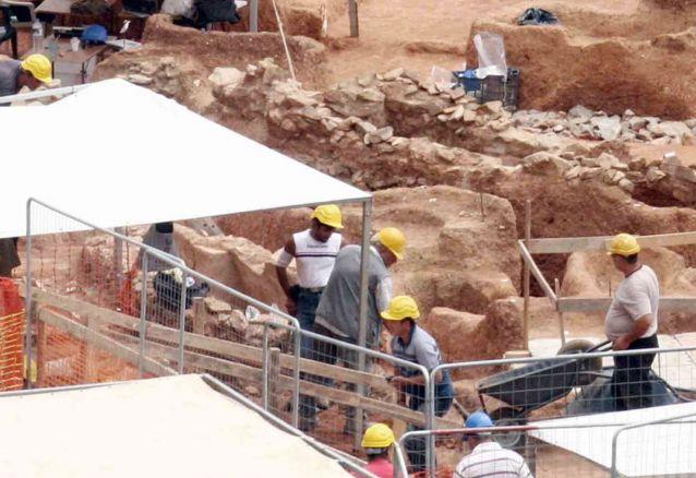 ΔΕΗ: Προσλαμβάνει 2.338 εργαζομένους για… αρχαιολογικές εργασίες!