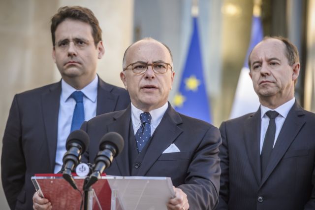 Ο γάλλος πρωθυπουργός κατηγορεί τη Λεπέν ότι εκμεταλλεύεται την επίθεση στο Παρίσι