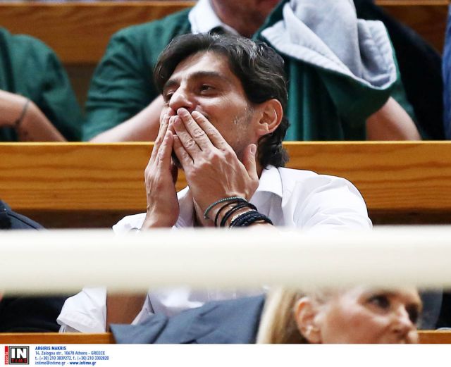 Στο πούλμαν δεν χώρεσε η αξιοπρέπεια