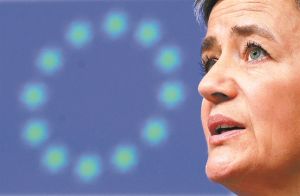«Εξετάζουμε και πλαφόν στην τιμή του ηλεκτρικού»