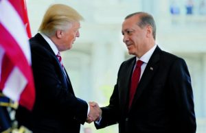 Γιατί δεν ανησυχεί την Αθήνα το ραντεβού Τραμπ – Ερντογάν