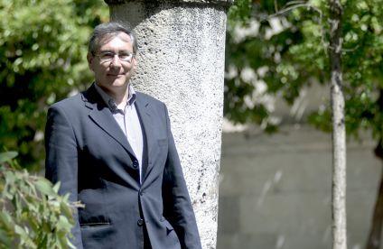 Αγγελος Χανιώτης: «Ο εγκέφαλός μας έχει εθιστεί στο να βλέπει άσπρο ή μαύρο»