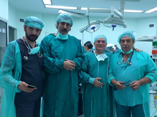 Με στολή… χειρουργείου ο Πολάκης στο νοσοκομείο Ζακύνθου