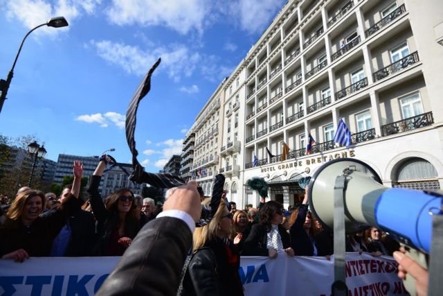 Χαράτσι εισφορών έως 28% στους επαγγελματίες