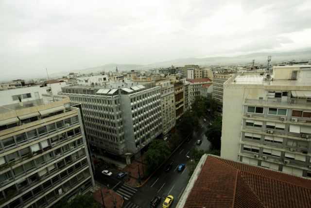 Αθήνα: Η βροχερή πόλη από ψηλά