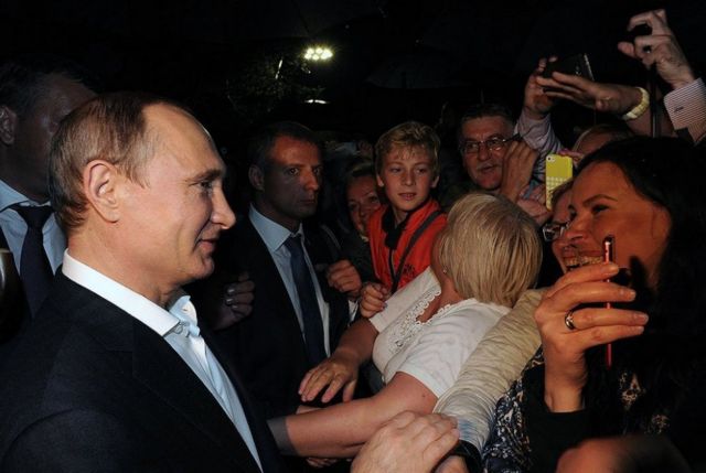 Το 66% των Ρώσων θέλει και πάλι τον Πούτιν για πρόεδρο