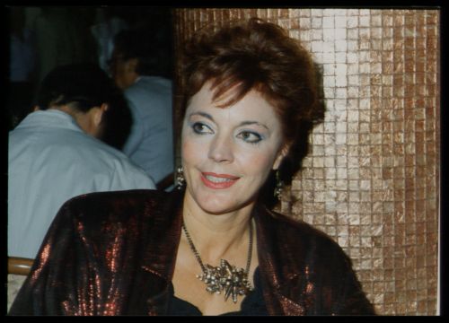 Βαθιά υπόκλιση σε μια θεατρίνα