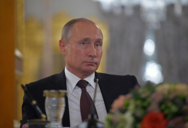 Πούτιν: «Ούτε καν μίλησα στον Φλιν»