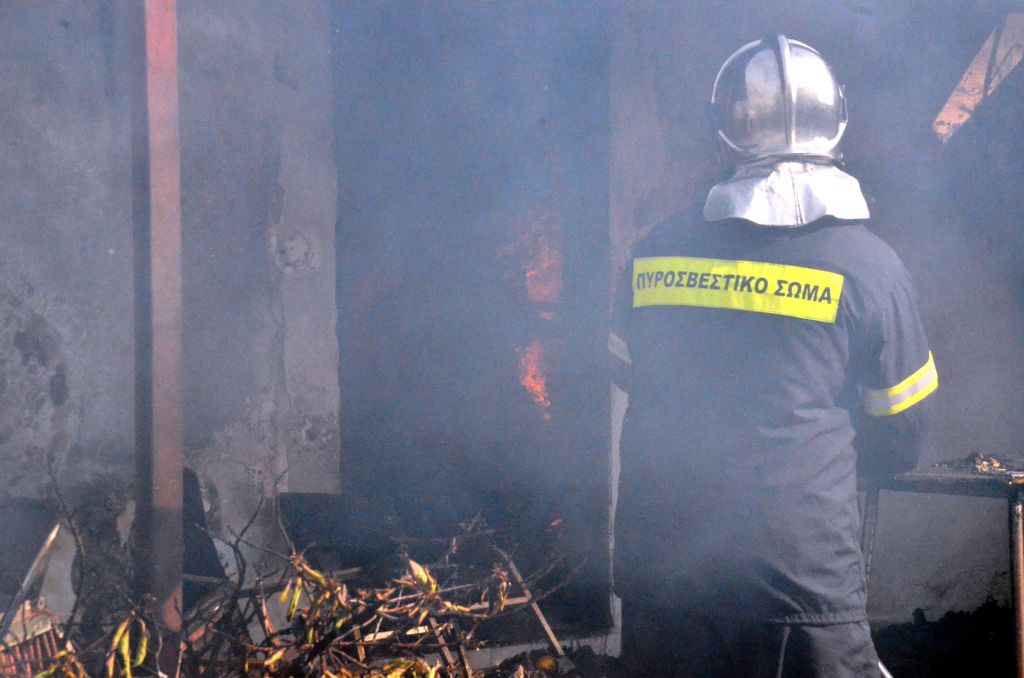 Θεσσαλονίκη: Εκτεταμένες φθορές λόγω φωτιάς στον «Κόκκινο πύργο»