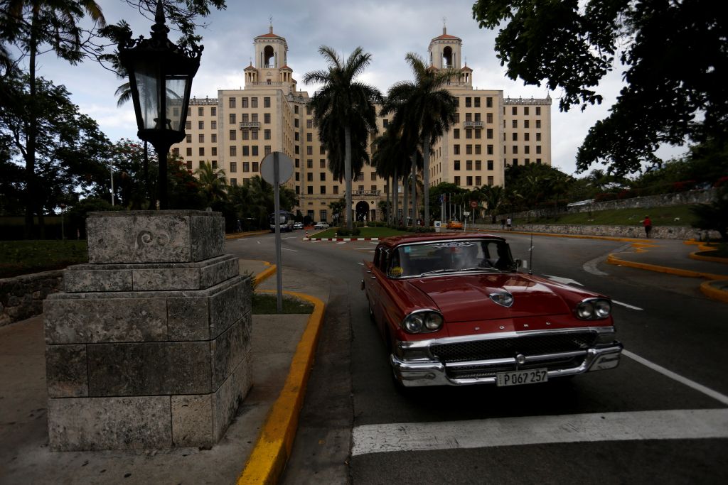Παγώνουν τα σχέδια του Χόλιγουντ για την Κούβα