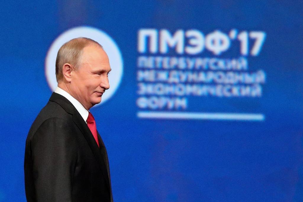 «Don’t worry, be happy»: Ο Πούτιν αντιδρά στην απόφαση Τραμπ για το κλίμα