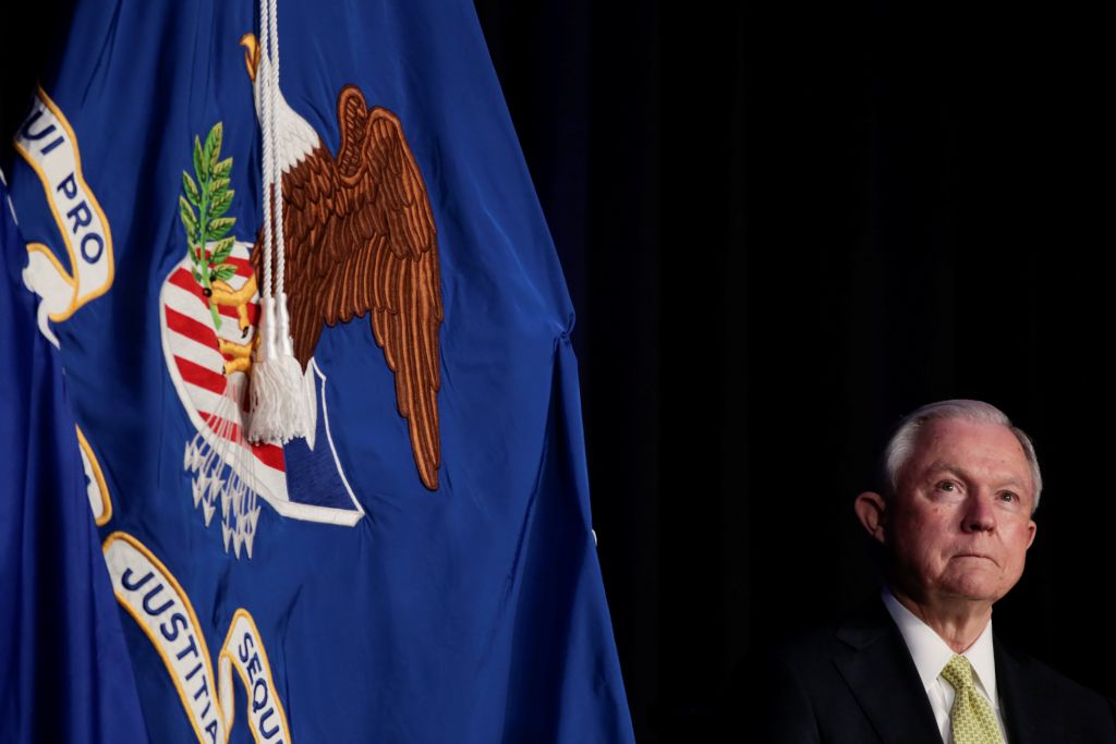 ΗΠΑ: Στη Γερουσία ο υπουργός Δικαιοσύνης για τη ρωσική εμπλοκή στις εκλογές