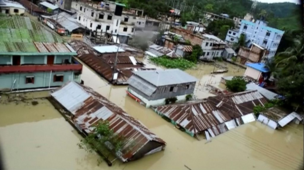 Δεκάδες νεκροί από πλημμύρες και κατολισθήσεις στο Μπανγκλαντές