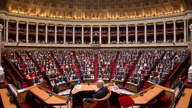 Θρίαμβος των γυναικών στη νέα Γαλλική Εθνοσυνέλευση