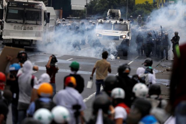 Βενεζουέλα: Νεκρός 17χρονος διαδηλωτής από σφαίρα αστυνομικού στο στήθος