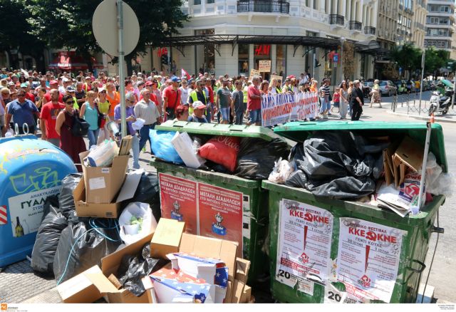 Πνιγμένη στα σκουπίδια και η Θεσσαλονίκη