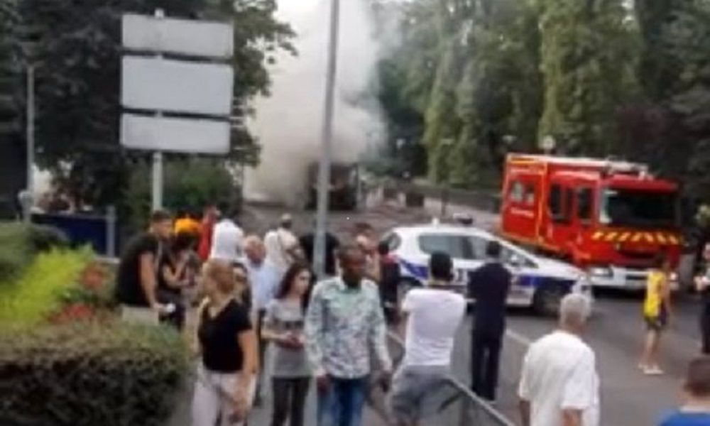 Έκρηξη σε λεωφορείο στο Παρίσι