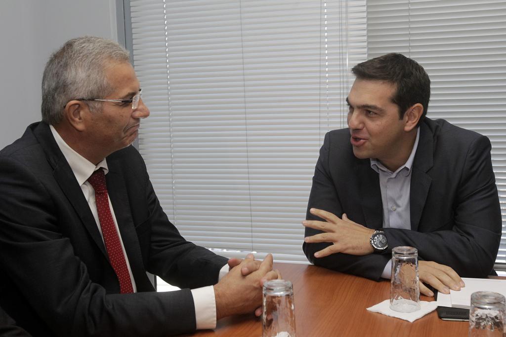 Συνάντηση με τον γγ του ΑΚΕΛ για το Κυπριακό θα έχει τη Δευτέρα ο Τσίπρας