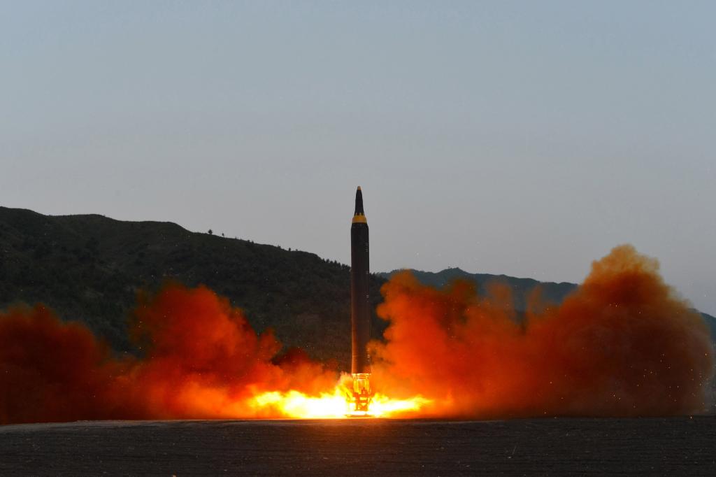 Βαλλιστικό πύραυλο στη Θάλασσα της Ιαπωνίας εκτόξευσε η Βόρεια Κορέα