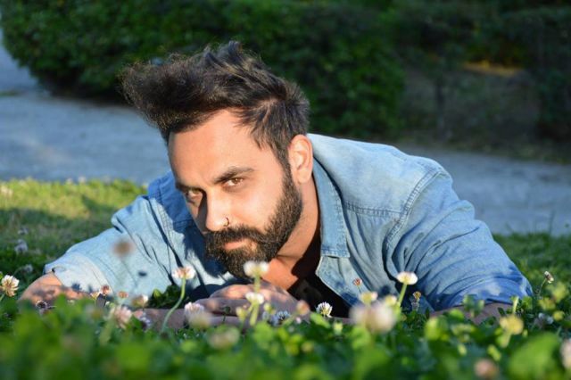 Νικόλας Φραγκιουδάκης: «Το θέατρο για μένα είναι μη διαπραγματεύσιμο»