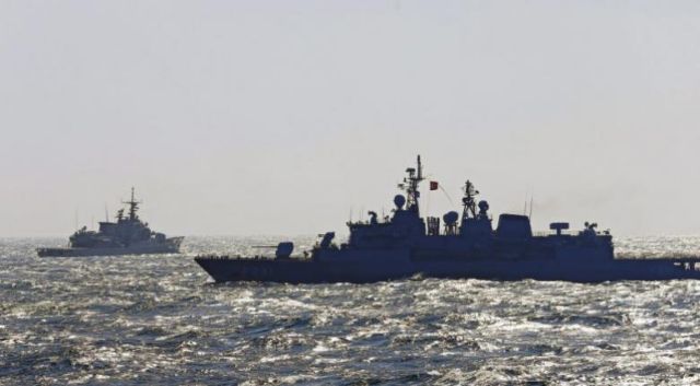 Με πολεμικά πλοία παρακολουθεί η Τουρκία την κυπριακή γεώτρηση