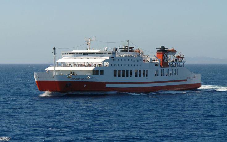 Με άλλα πλοία θα προωθηθούν οι επιβάτες του «Διονύσιος Σολωμός» που προσέκρουσε στη Σέριφο