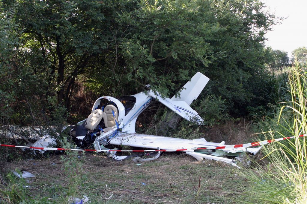 Λάρισα: Υπό διερεύνηση τα αίτια της πτώσης του μικρού αεροσκάφους