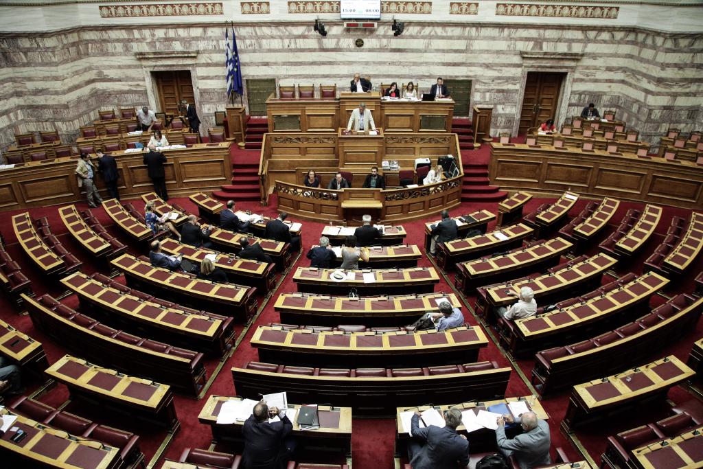 Βουλή: Αποχώρησε και η ΝΔ καταγγέλλοντας σωρεία τροπολογιών
