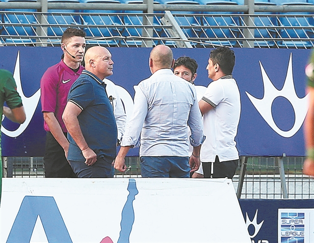 Γηπεδούχοι που ξέχασαν να κερδίζουν