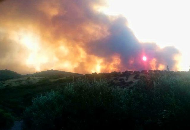 Σβήνει η πυρκαγιά σε Κύθηρα και Μενίδι – φωτιές σε Πάργα και Αγρίνιο