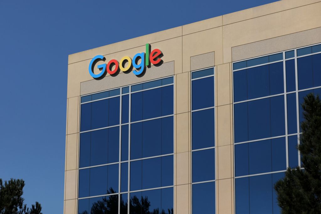 Η Google απέλυσε εργαζόμενό της για σεξιστικά σχόλια στις γυναίκες