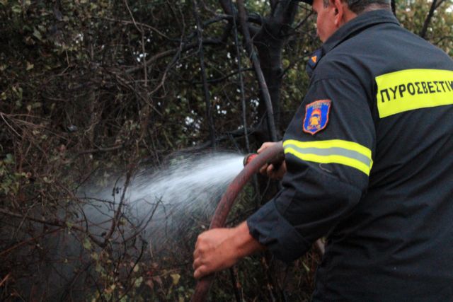 Πυροσβέστης τραυματίστηκε σοβαρά σε πυρκαγιά στην Ηλεία