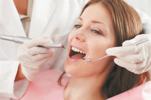 Οδοντιατρικός Σύλλογος Αττικής: Προσοχή στις παραπλανητικές διαφημίσεις οδοντικών εμφυτευμάτων