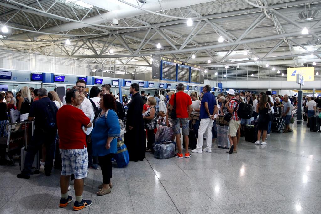 Ρεκόρ μετακίνησης επιβατών στα ελληνικά αεροδρόμια