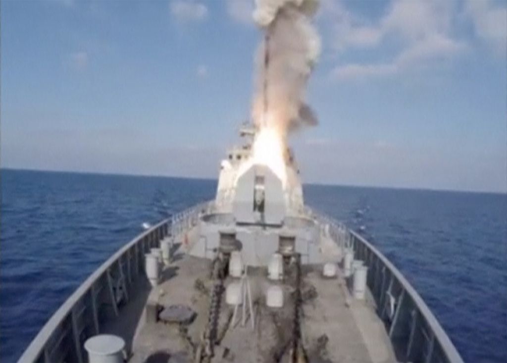 Ρωσικά υποβρύχια εκτόξευσαν πυραύλους κρουζ κατά στόχων του ΙΚ στη Συρία