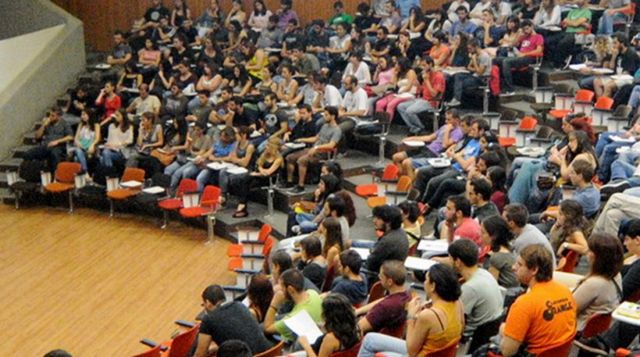 Δώρο τα μεταπτυχιακά στα δικά τους παιδιά