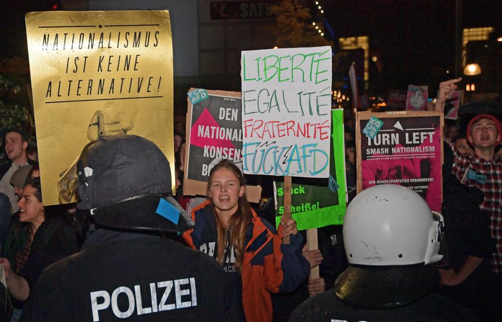 Διαδήλωση εναντίον της AfD στο κέντρο του Βερολίνου