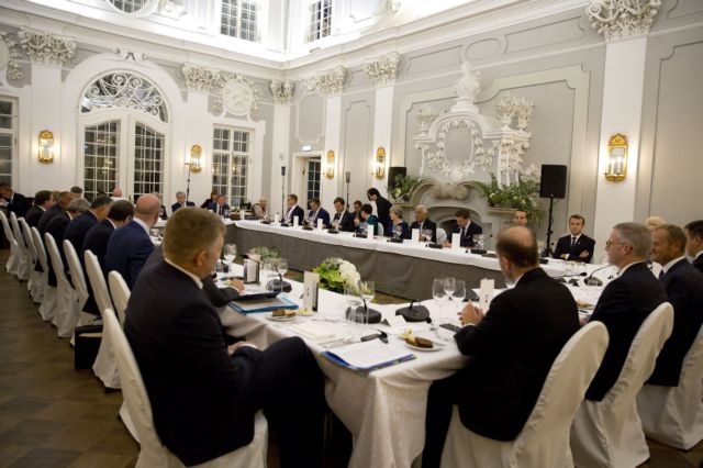 Παρέμβαση Τσίπρα στο δείπνο των ηγετών της ΕΕ