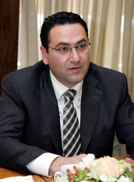 Κύπρος: Παραίτηση του αντιπροέδρου του ΔΗΚΟ με αιχμές κατά Παπαδόπουλου