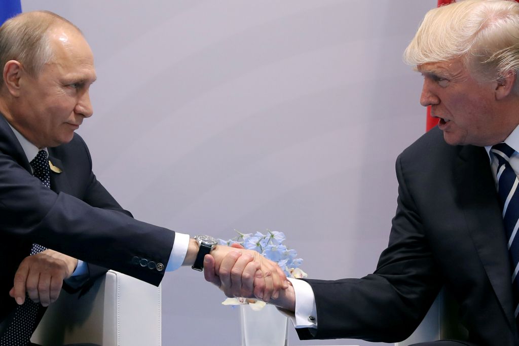 Κρεμλίνο: Δεν είναι προγραμματισμένη συνάντηση Πούτιν – Τραμπ στη σύνοδο του APEC