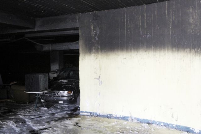 Συνελήφθη για πυρκαγιά από αμέλεια στο κτίριο της εφορίας στη Γλυφάδα