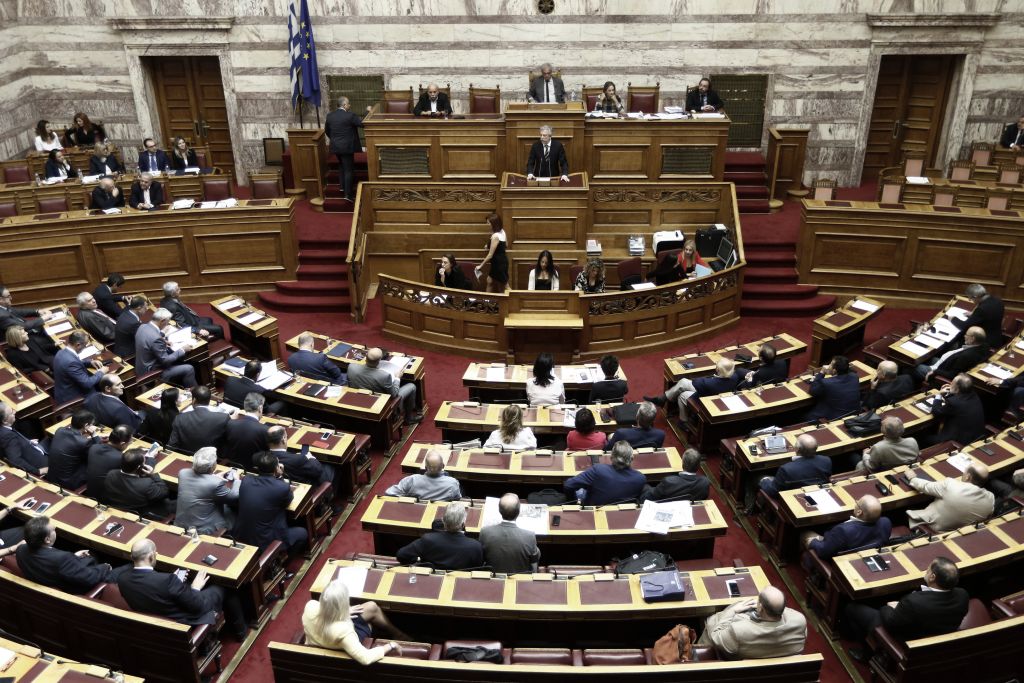 «Ναι» στην αλλαγή φύλου στα 15 ψήφισαν 148 βουλευτές