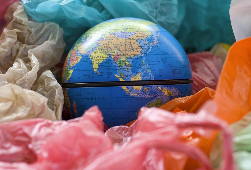 Περιορίζεται η χρήση πλαστικής σακούλας με το νομοσχέδιο για την ανακύκλωση
